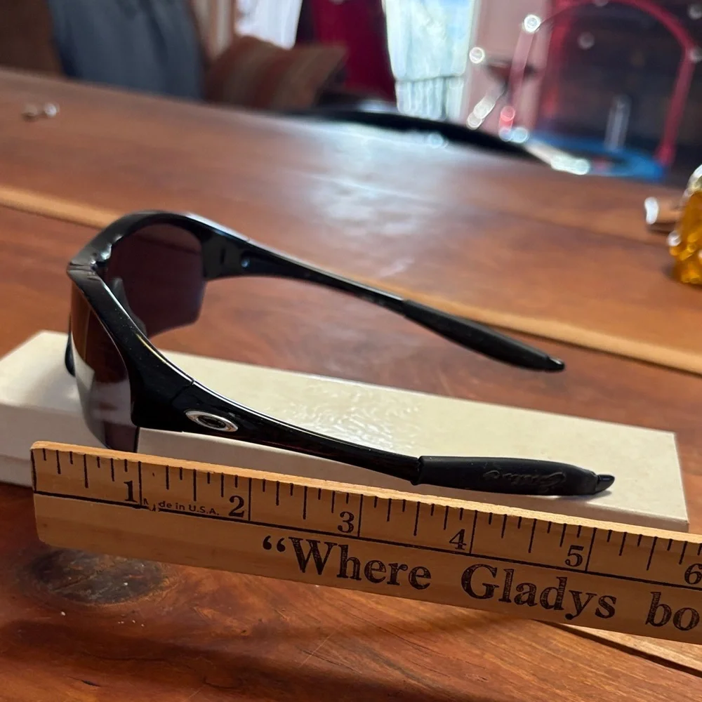 Oakley Enduring Edge Black Sports Sunglasses-FLAWED